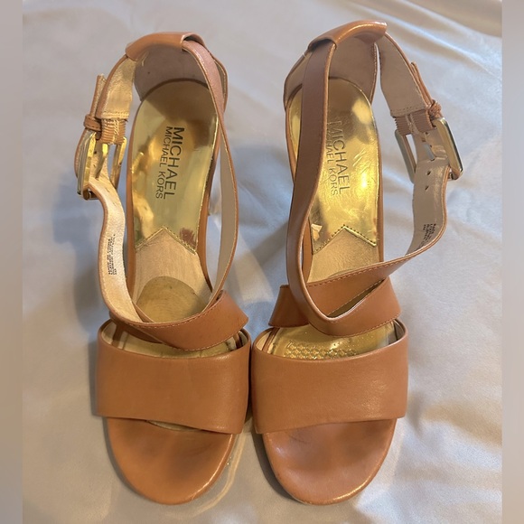 ❌SOLD❌ MICHAEL KORS CHUNKY HEELS - Picture 1 of 7
